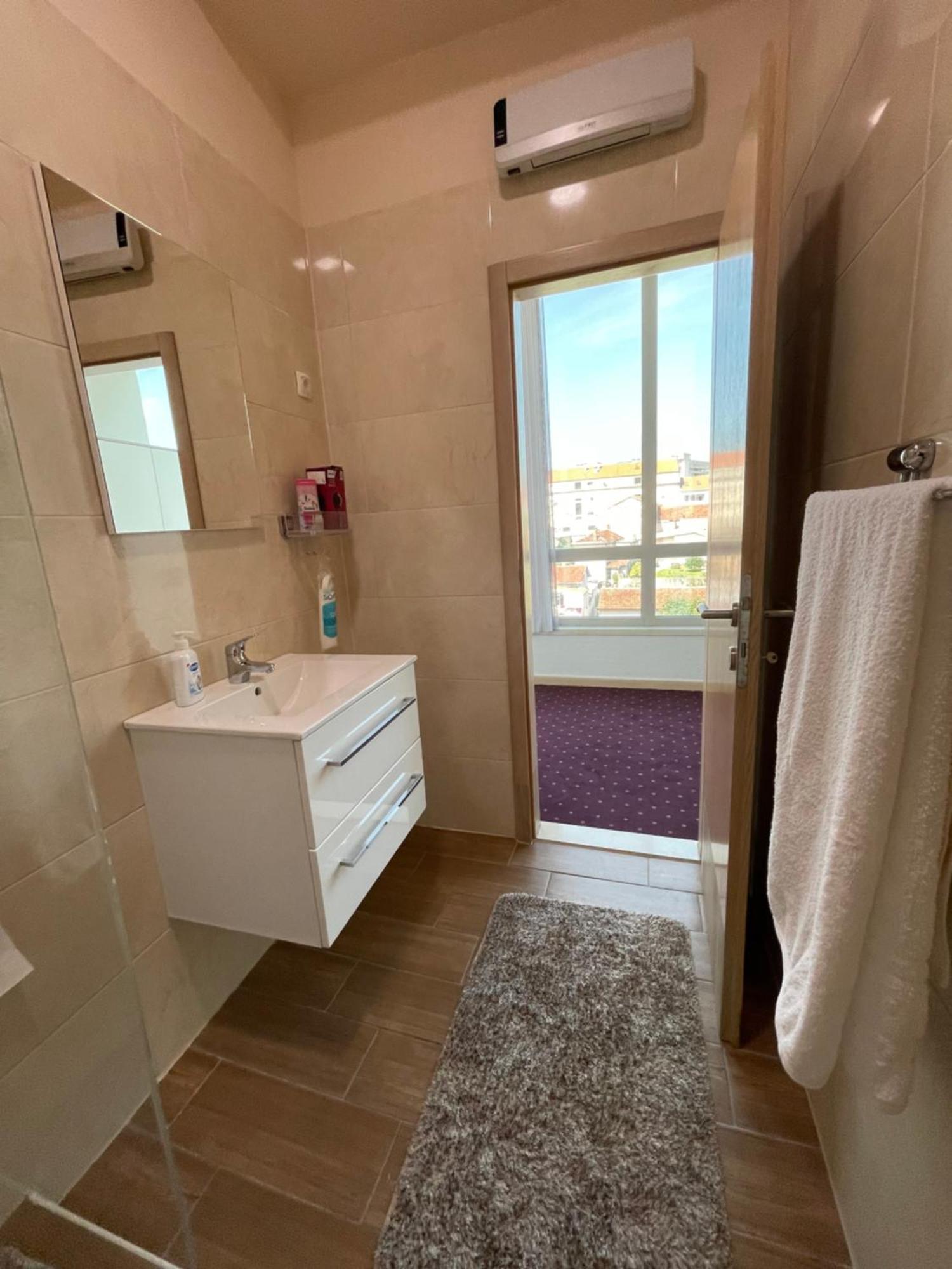 Lux Apartments Mostar Esterno foto