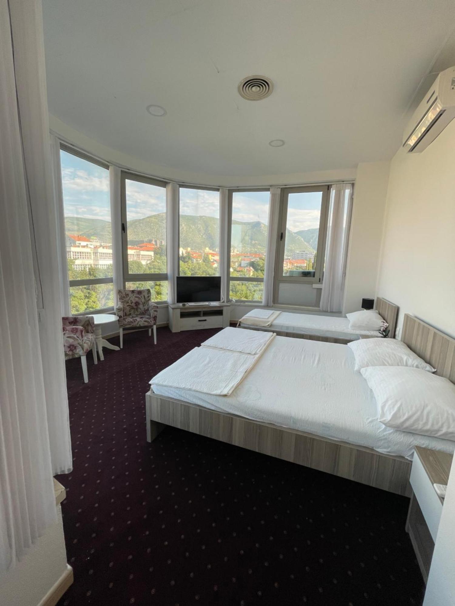 Lux Apartments Mostar Esterno foto