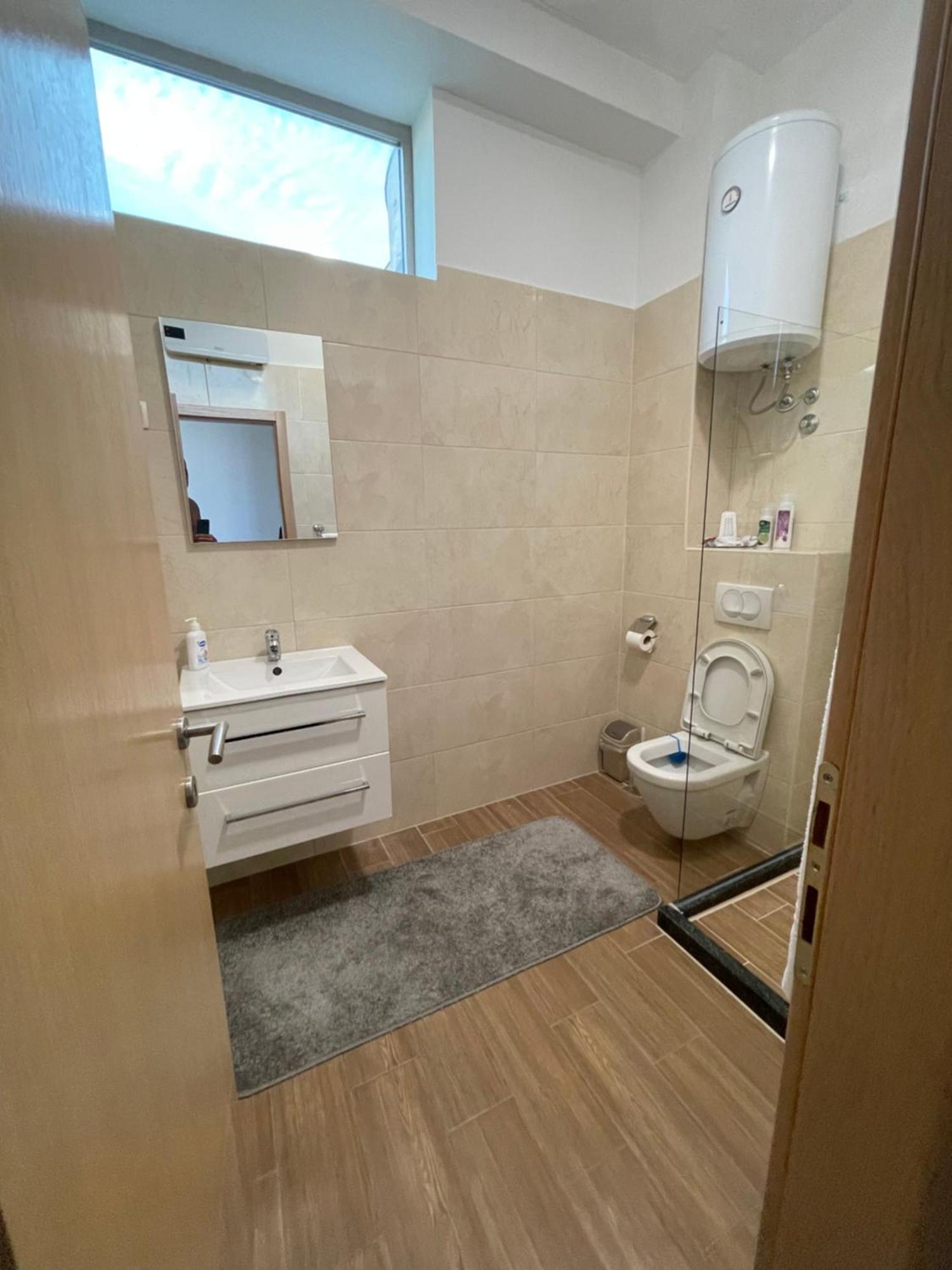 Lux Apartments Mostar Esterno foto